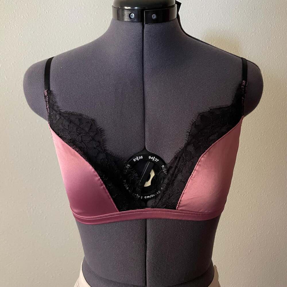 Victoria's Secret Pink Satin Lace Trim Bralette fairy whimsy | Size M